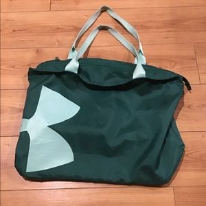 UNDER ARMOR duffle bag